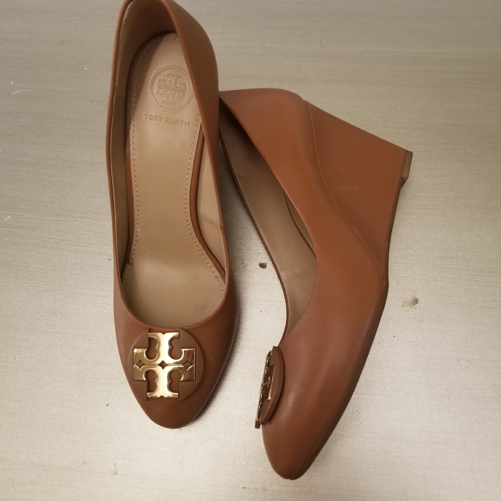 Tory Burch Tan Wedge Shoes with Gold Accent